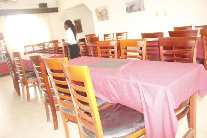 Rwizi View Hotel Mbarara Экстерьер фото