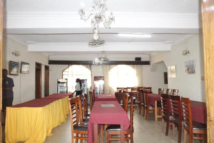 Rwizi View Hotel Mbarara Экстерьер фото